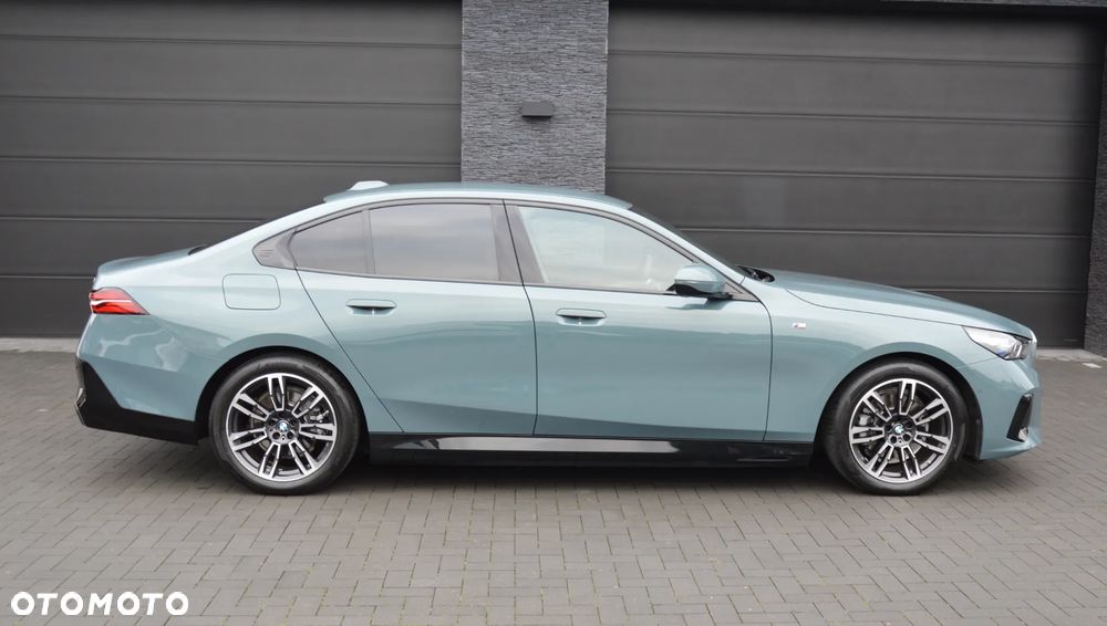 BMW Seria 5 530e - 8