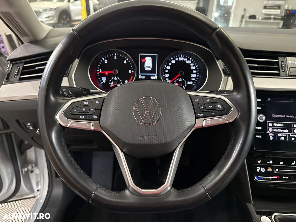 Volkswagen Passat 2.0 TDI Highline - 17