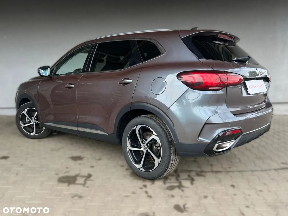 MG HS 1.5 T-GDI Exclusive DCT - 9