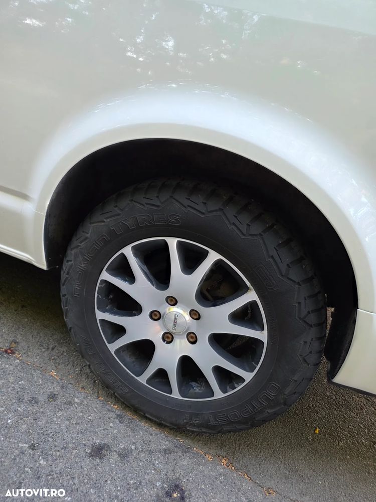 Volkswagen Caravelle - 19