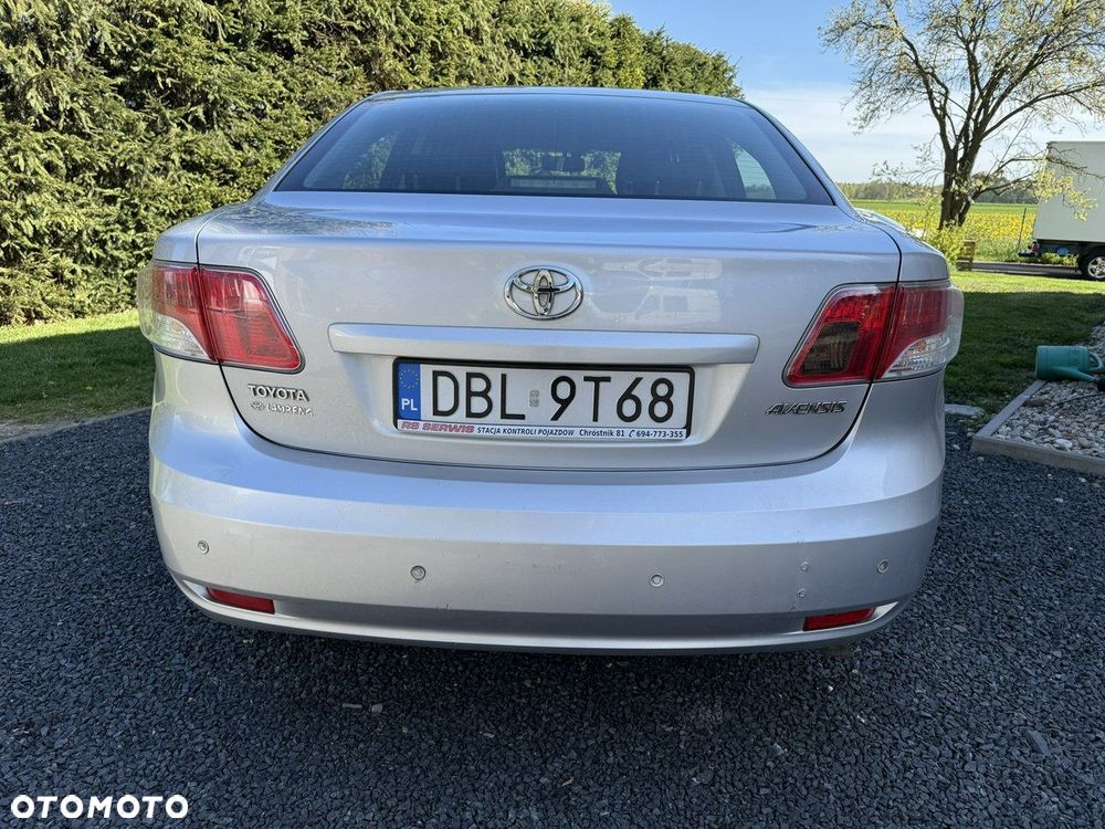 Toyota Avensis 1.8 Style - 12