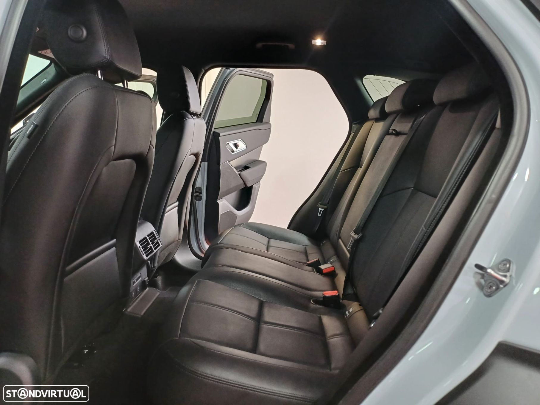 Land Rover Range Rover Velar 2.0 D200 AWD Dynamic SE - 13