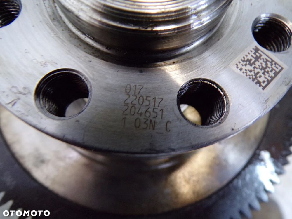 WAŁ KORBOWY VOLKSWAGEN AUDI 2.0 TDI - 2