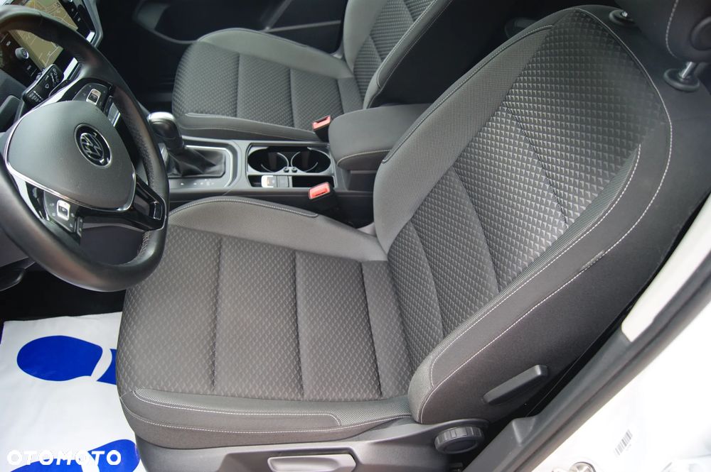 Volkswagen Touran 2.0 TDI SCR DSG ACTIVE - 13