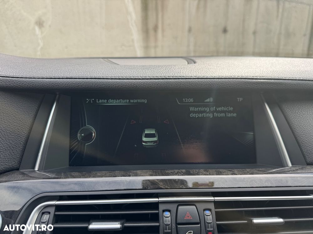 BMW Seria 7 730d xDrive - 33