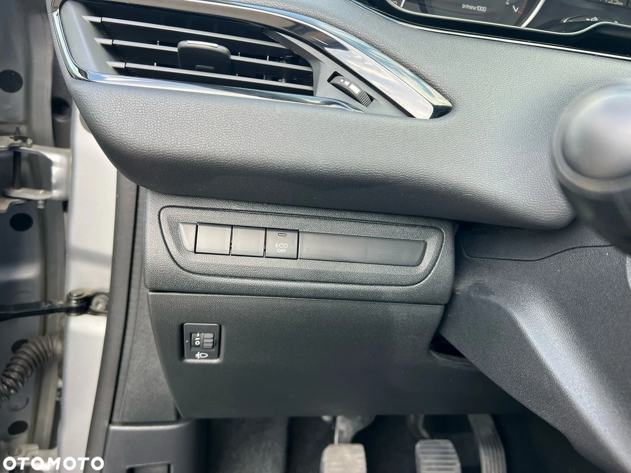 Peugeot 208 1.2 PureTech Style - 14