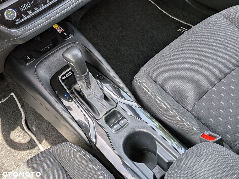 Toyota Corolla 1.8 Hybrid Comfort - 29