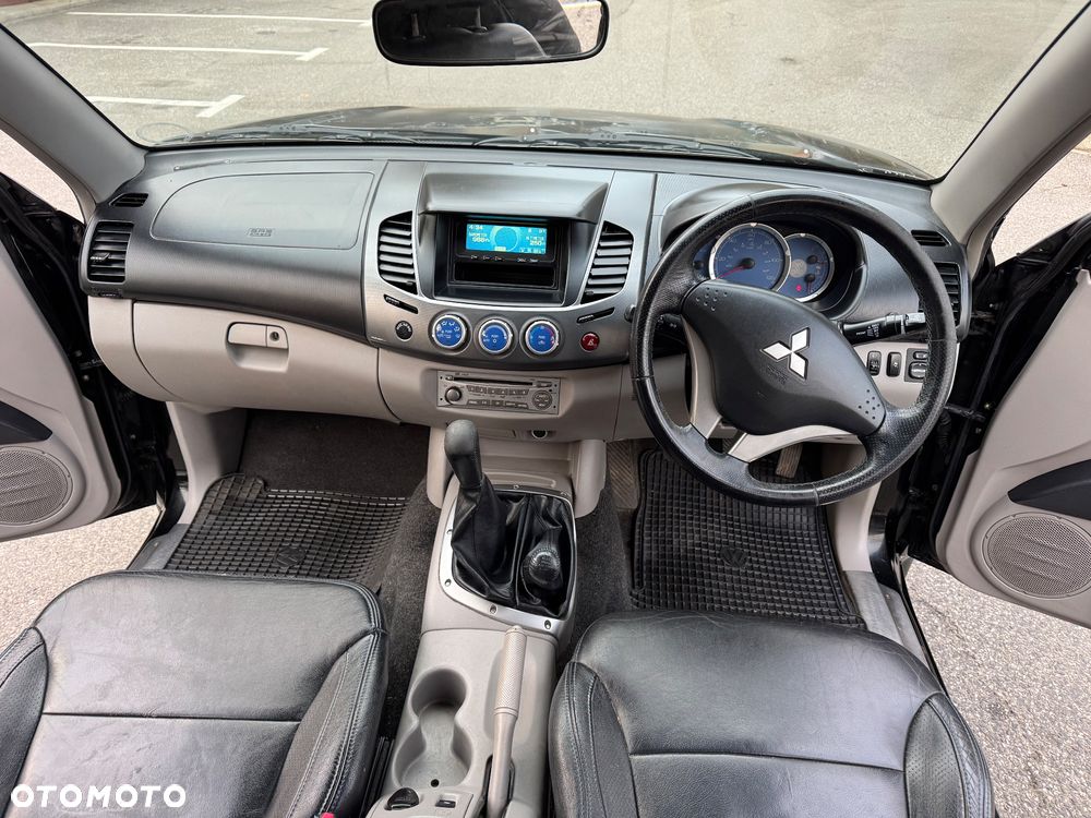 Mitsubishi L200 - 13