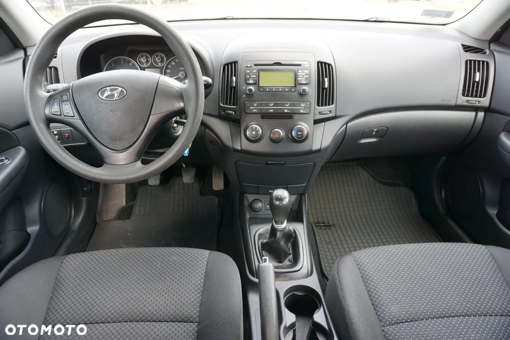 Hyundai i30 1.6 CRDi Classic + - 12
