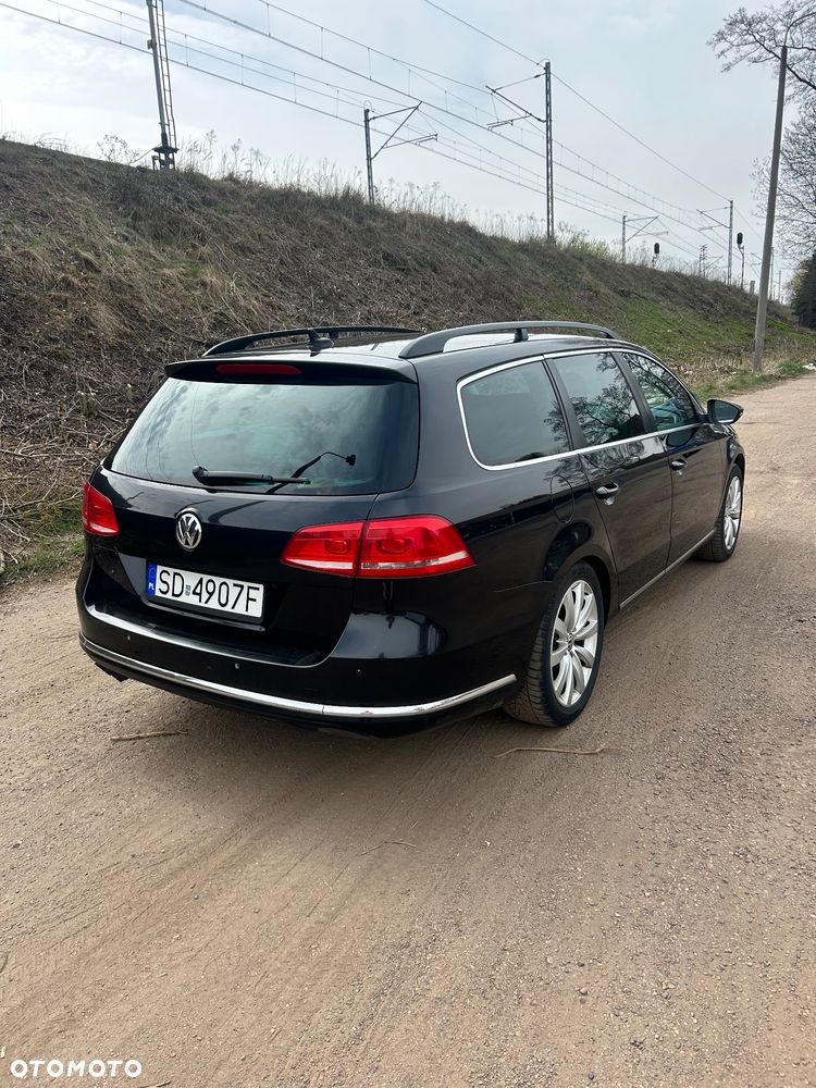 Volkswagen Passat 2.0 TDI Comfortline DSG - 8