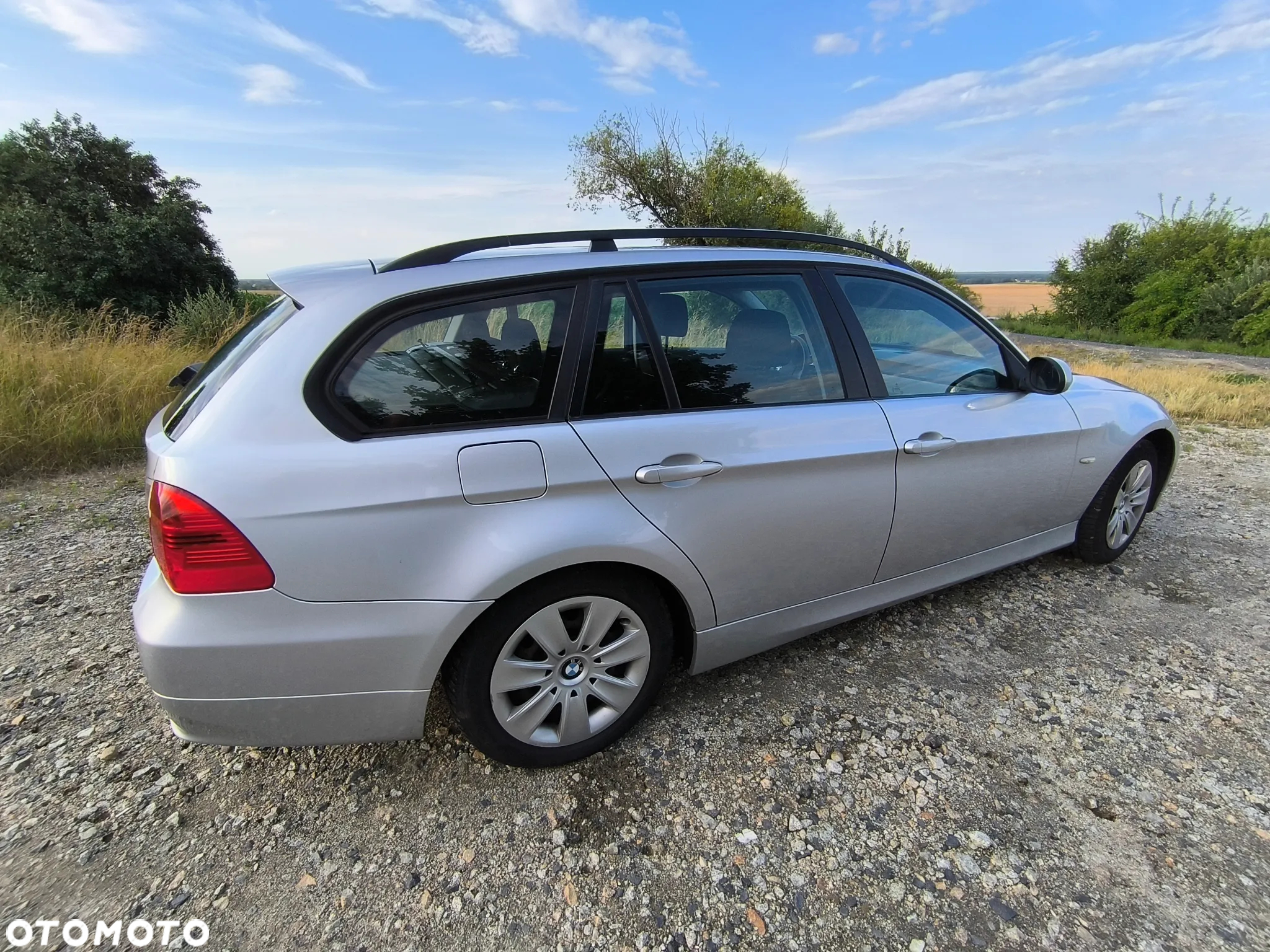 BMW Seria 3 318i - 4