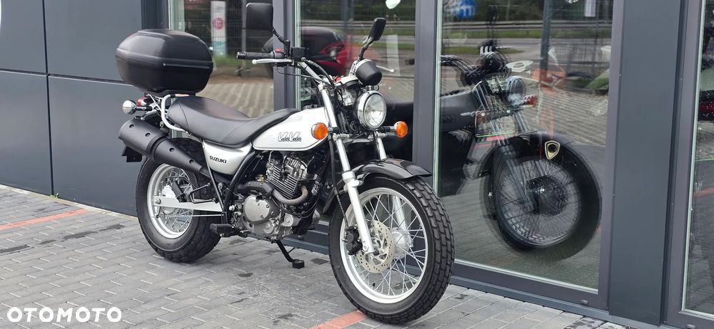 Suzuki RV