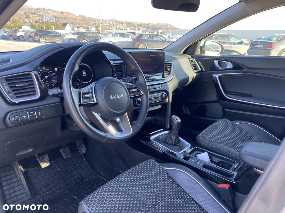 Kia XCeed 1.5 T-GDI Business Line - 9