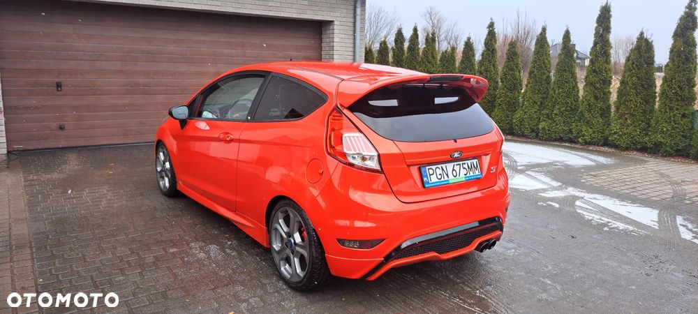 Ford Fiesta 1.6 EcoBoost ST - 4