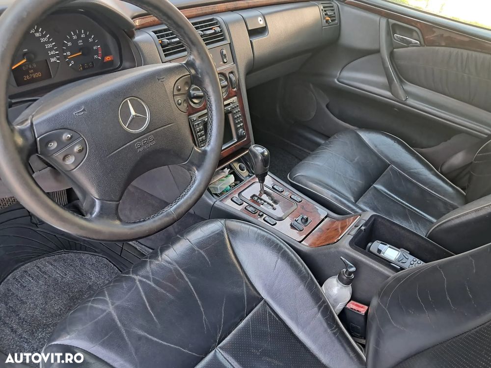 Mercedes-Benz E - 8