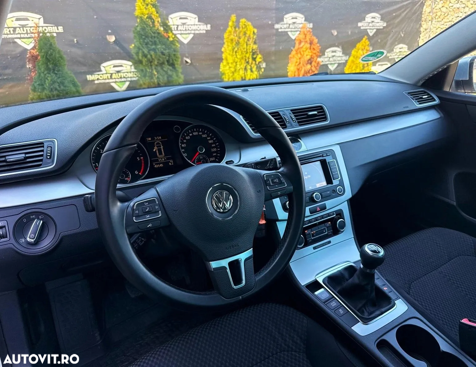 Volkswagen Passat Variant 1.6 TDI BlueMotion Technology Business Edition - 16