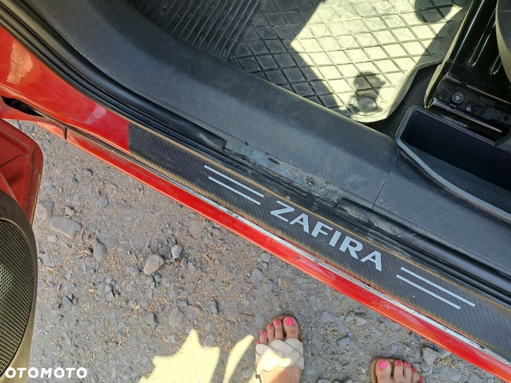Opel Zafira - 11