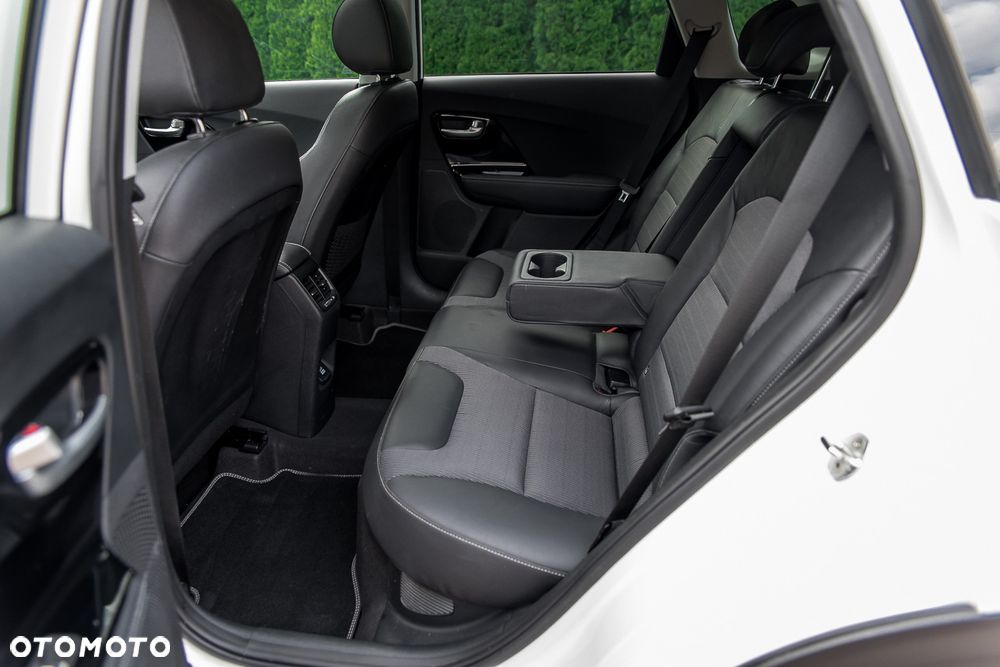Kia Niro 1.6 GDI Hybrid L - 37