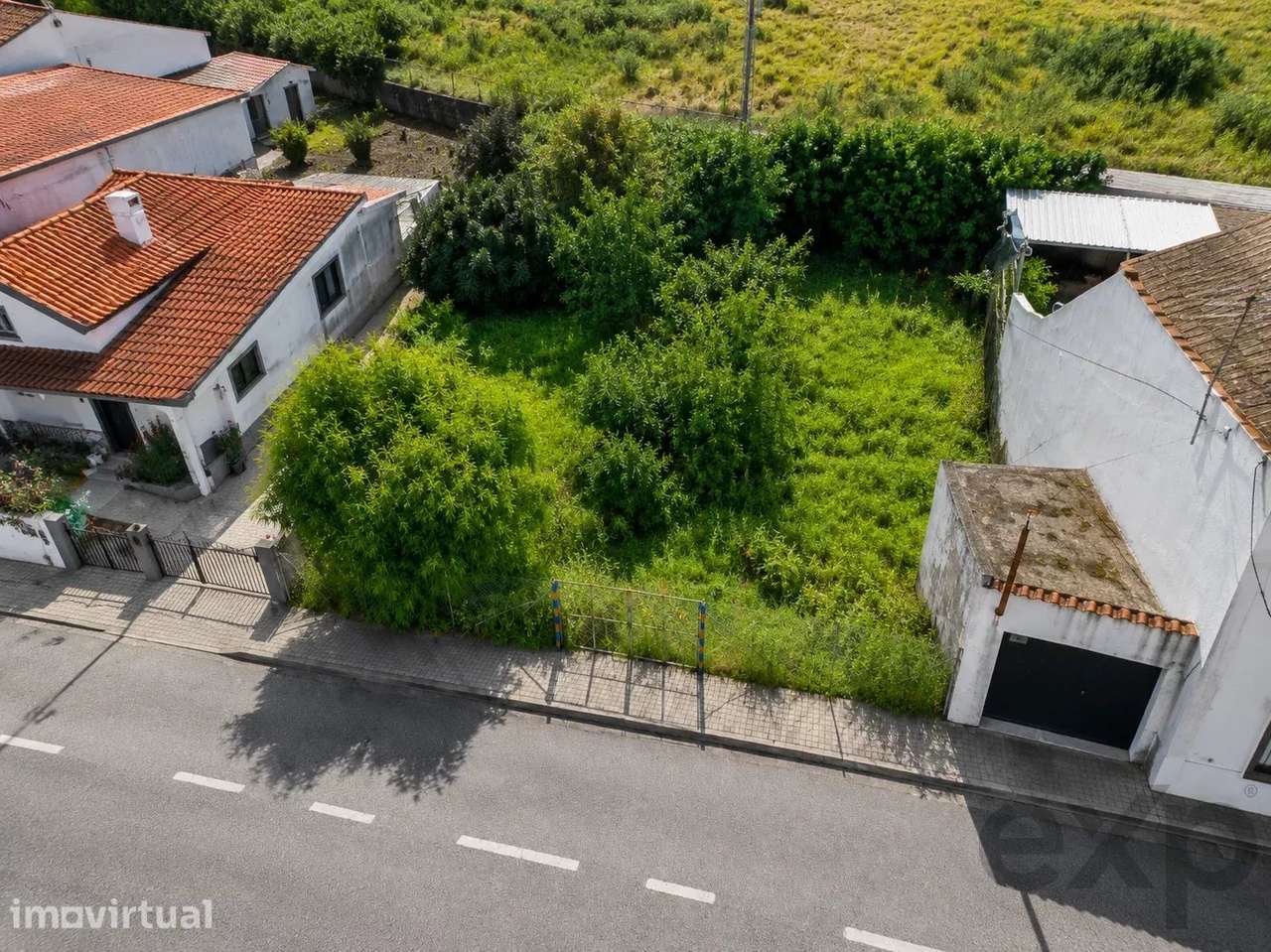Lote Urbano com Projeto Aprovado para 2 Moradias Geminadas | Luz de Ta - Grande imagem: 3/23