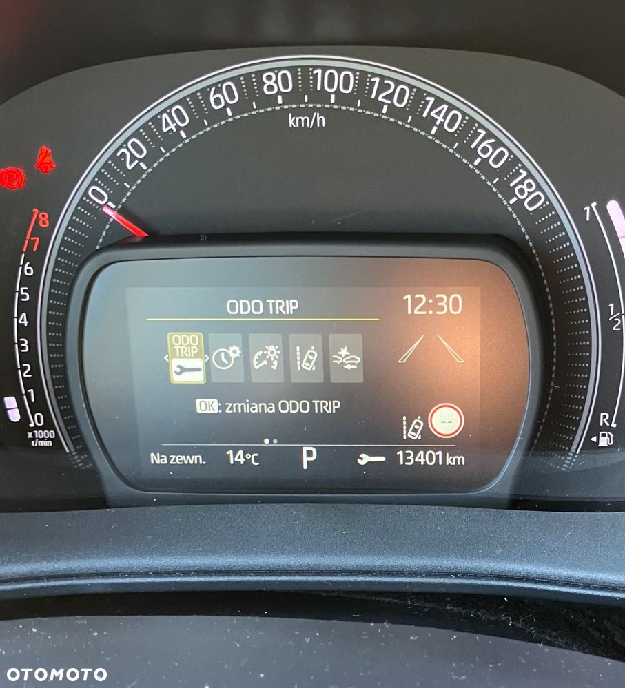 Toyota Aygo X 1.0 VVT-i Executive CVT - 14