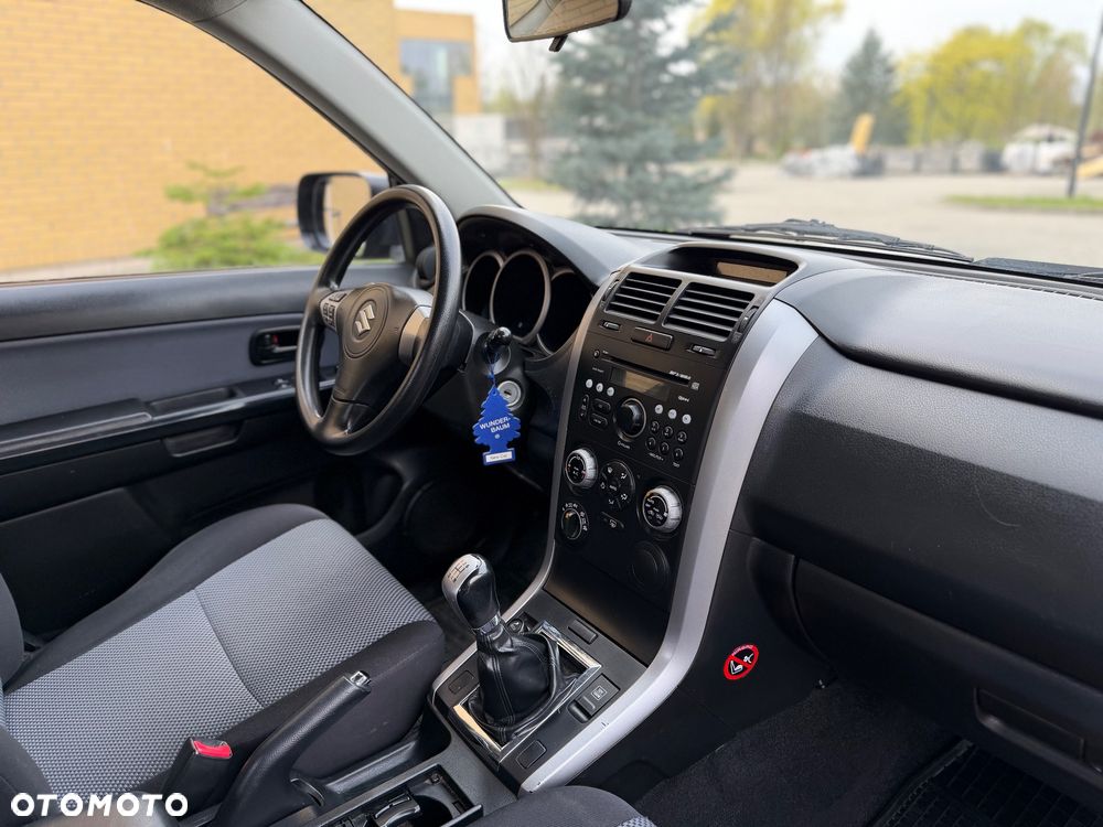 Suzuki Grand Vitara 1.6 - 18