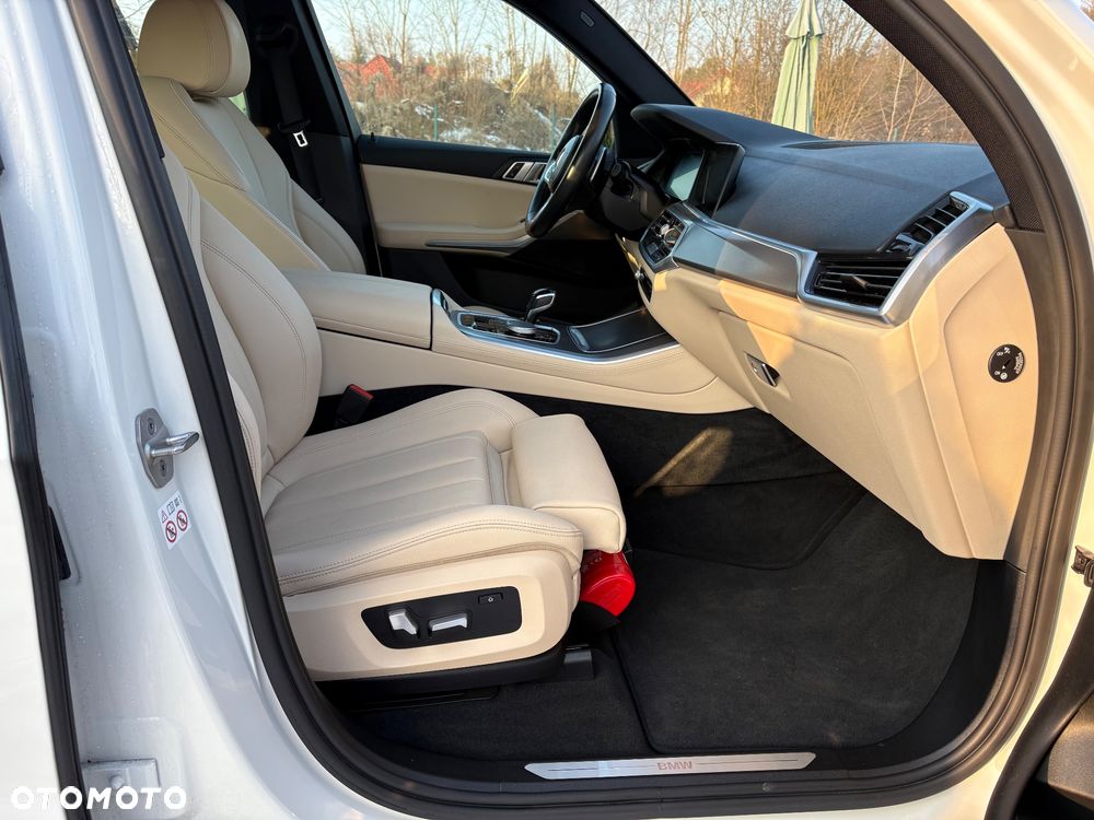 BMW X5 xDrive45e - 13