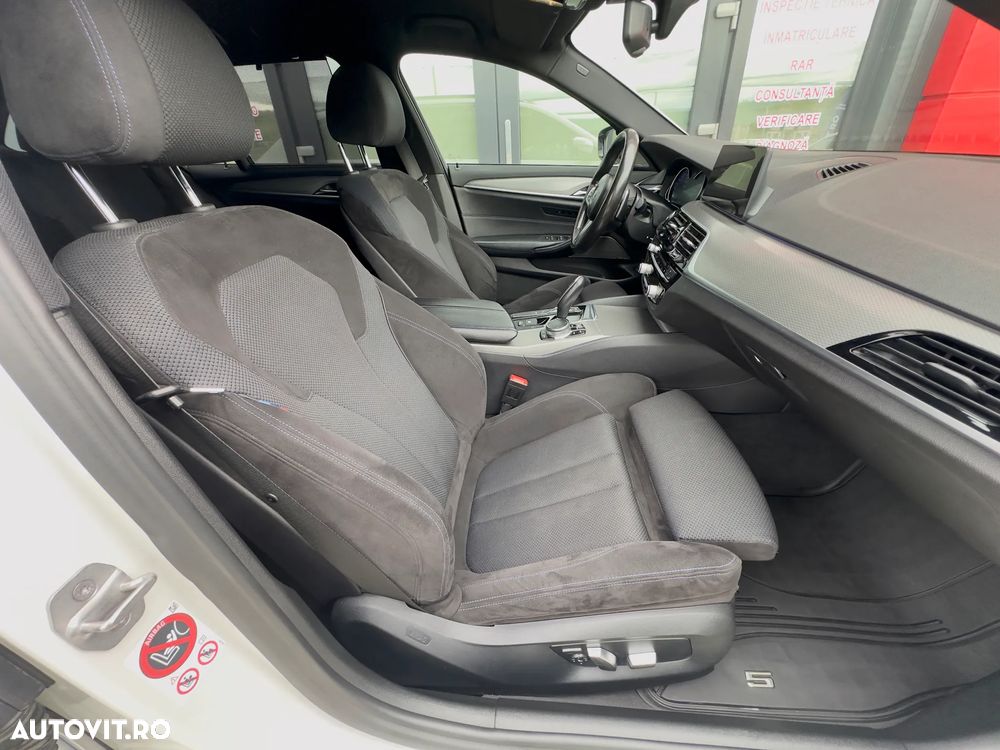 BMW Seria 5 530d xDrive AT - 29