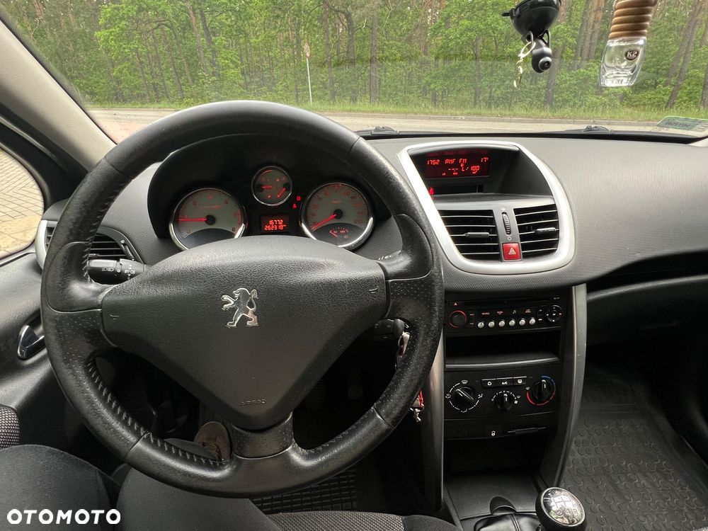 Peugeot 207 - 7