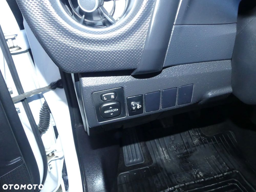 Toyota Auris 1.33 VVT-i Premium - 10