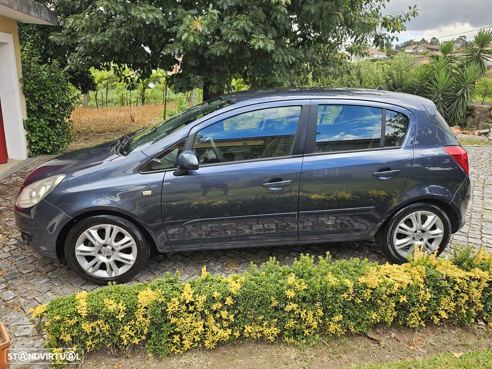 Opel Corsa 1.2 Enjoy - 1