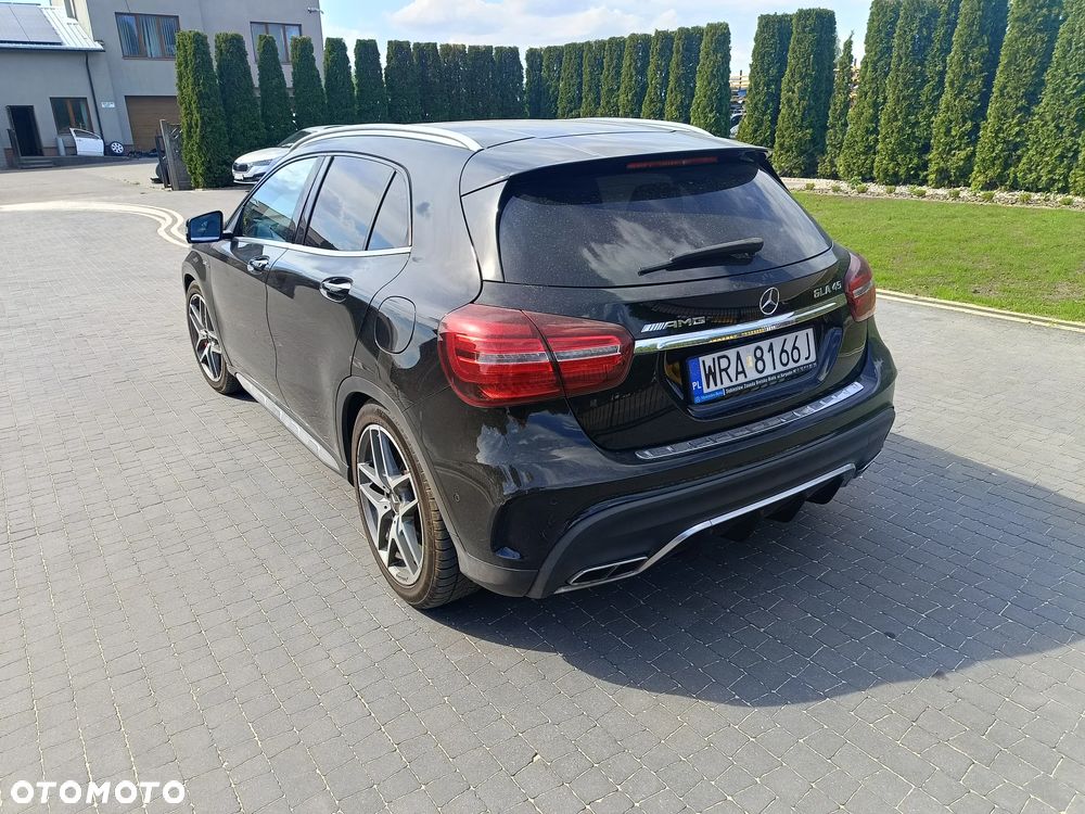 Mercedes-Benz GLA - 3
