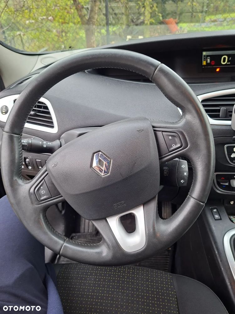 Renault Scenic 1.4 16V TCE Bose Edition - 8