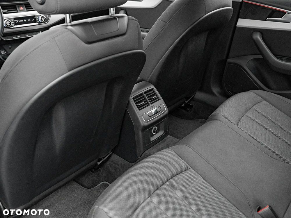 Audi A4 Limousine 35 TFSI mHEV S tronic - 28