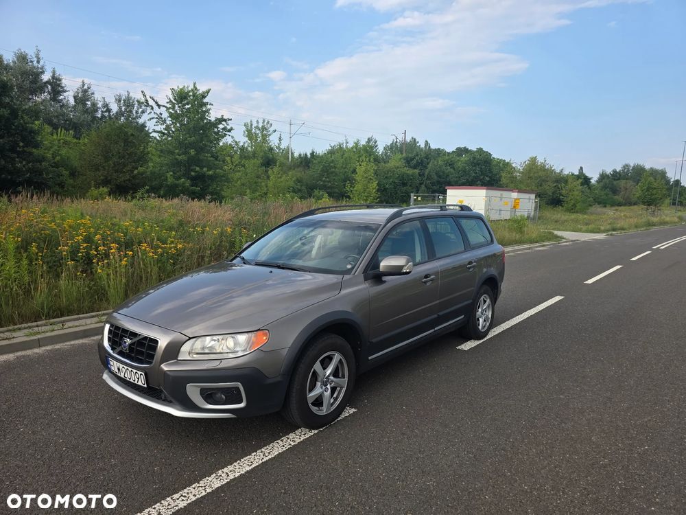 Volvo XC 70 3.2 AWD Momentum - 1