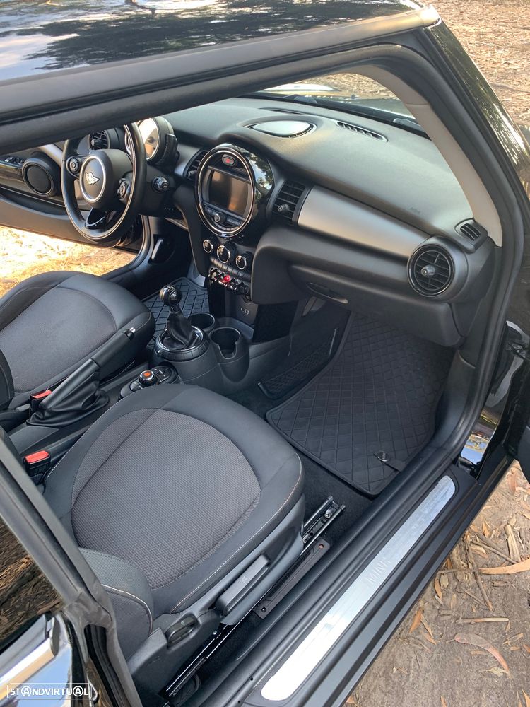 MINI 3 Portas One D - 13