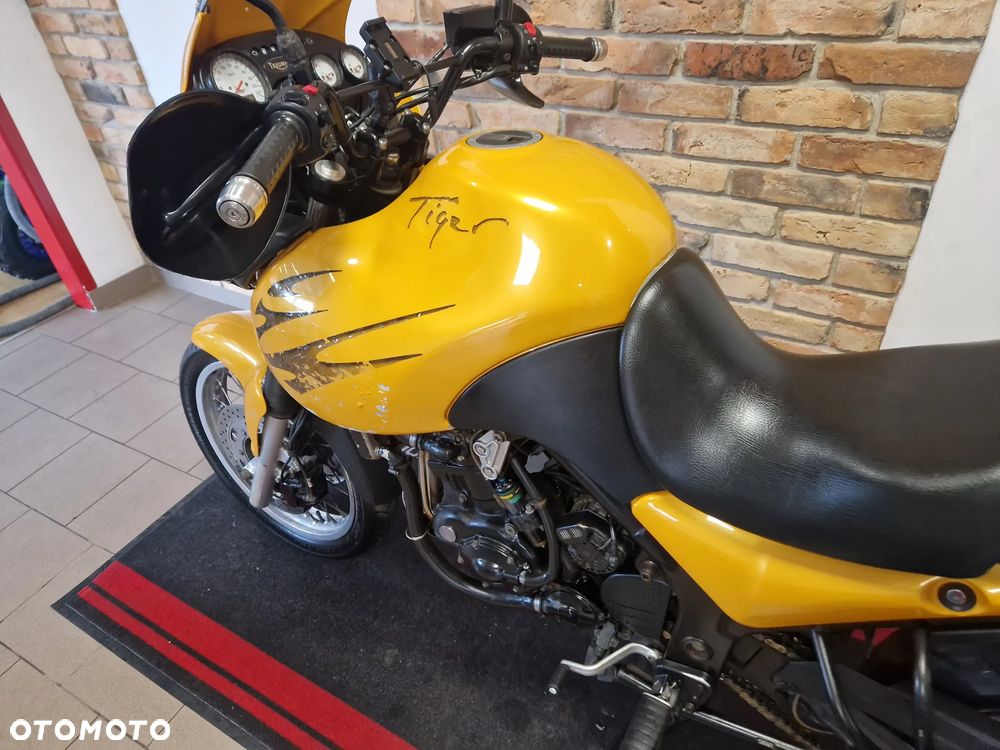Triumph Tiger - 35