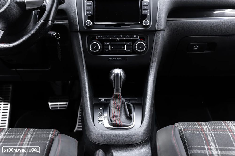 VW Golf 2.0 GTI DSG - 20