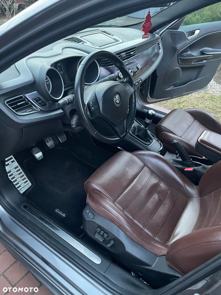 Alfa Romeo Giulietta 1750 TBi Quadrifoglio Verde - 16