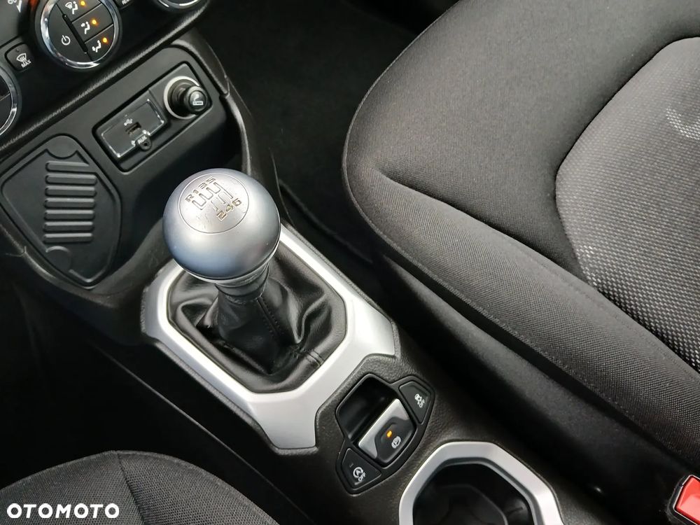 Jeep Renegade 1.4 MultiAir Longitude FWD S&S - 28