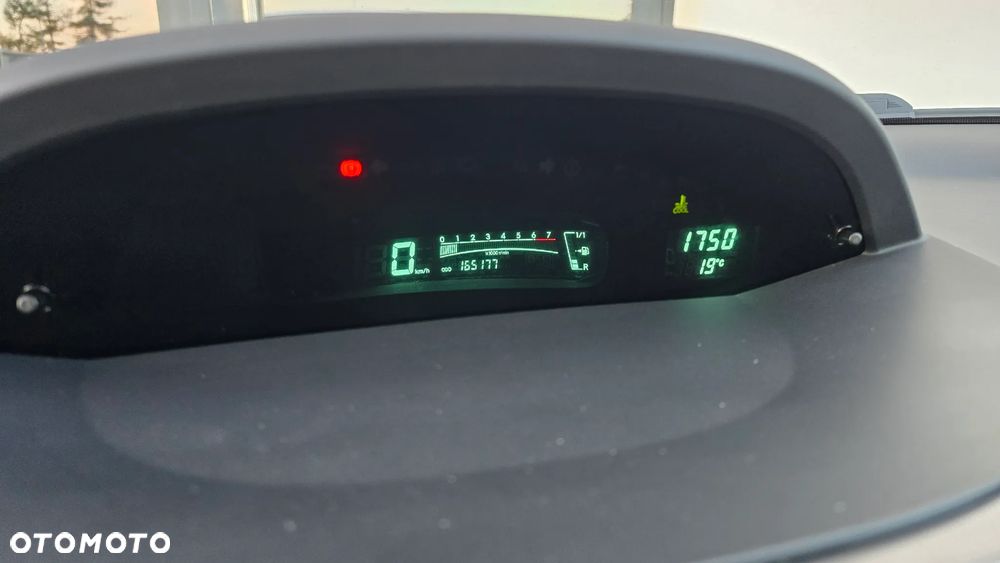 Toyota Yaris - 16