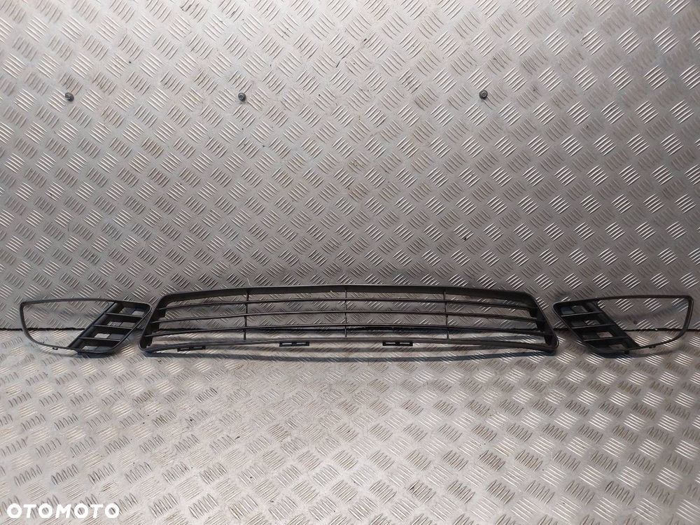 KRATKA ZDERZAKA PRZÓD KOMPLET FORD FIESTA MK5 - 1