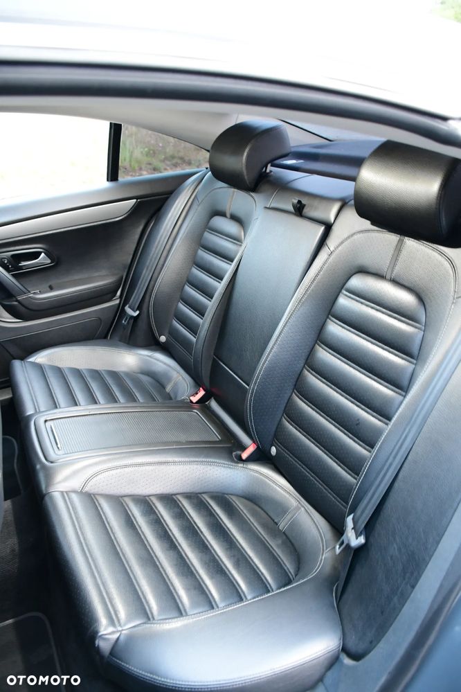 Volkswagen Passat CC - 20