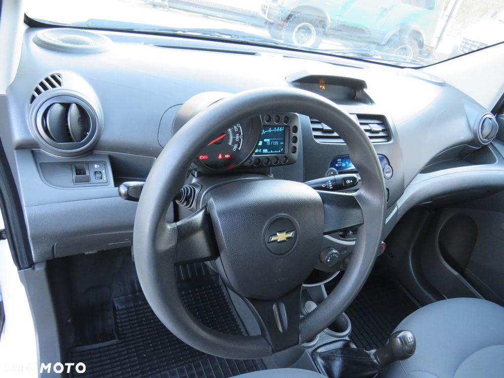 Chevrolet Spark 1.0 + - 21