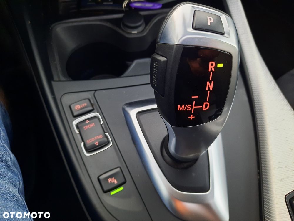 BMW Seria 1 120i M Sport - 36