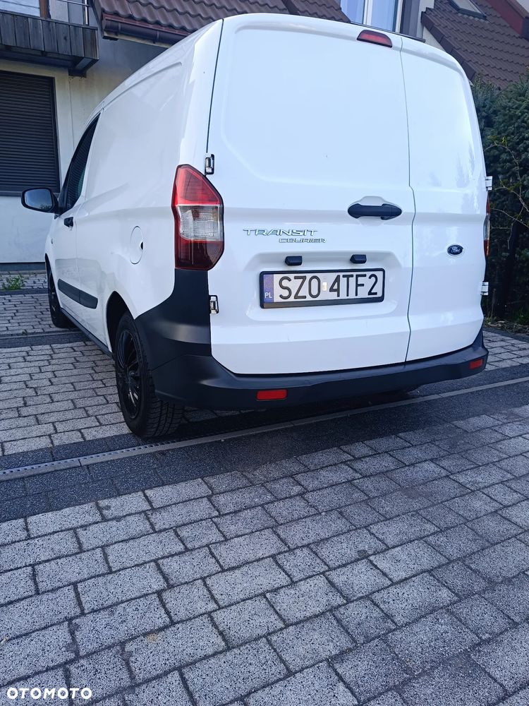 Ford Courier - 4