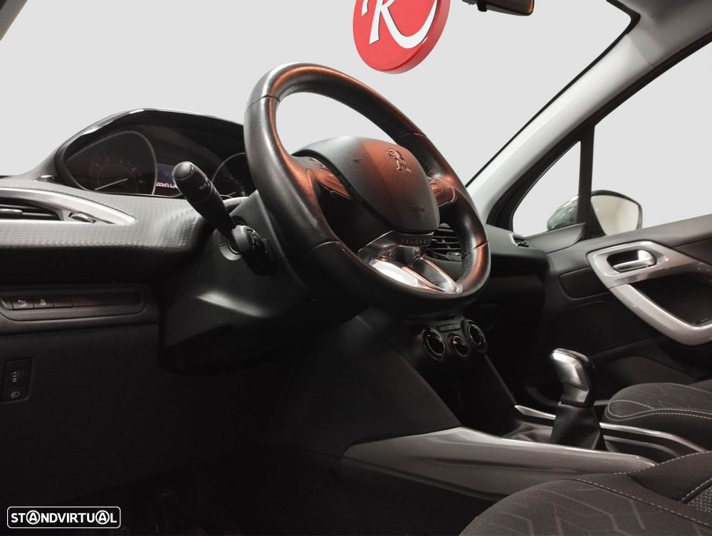 Peugeot 2008 1.2 VTi Access - 6