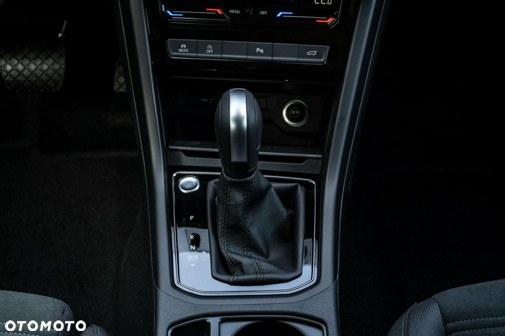 Volkswagen Touran - 30