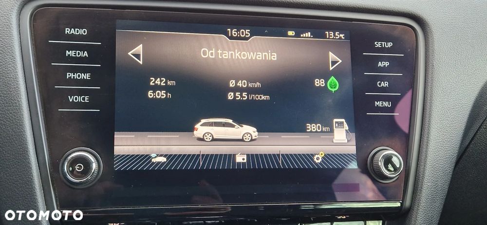 Skoda Octavia 2.0 TDI Style DSG - 11