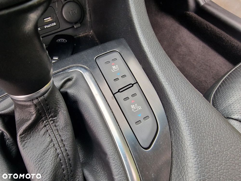 Kia Optima 2.0 CVVT Hybrid Spirit - 23