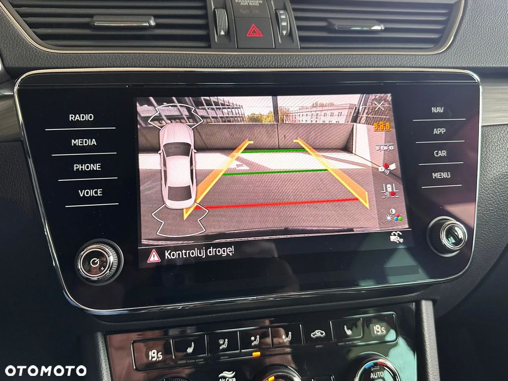 Skoda Superb 2.0 TSI Style DSG - 17